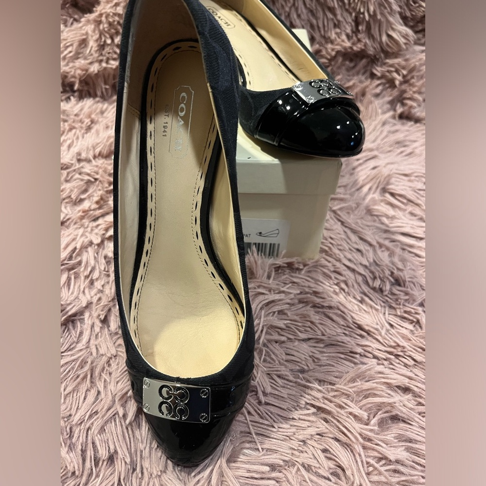 Coach Women’s Wedges - Picture 3 of 6